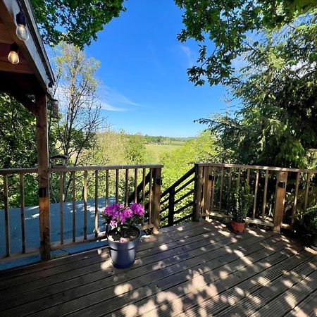 The Pines Treehouse At Treetops Hideouts Richmond  Exterior foto