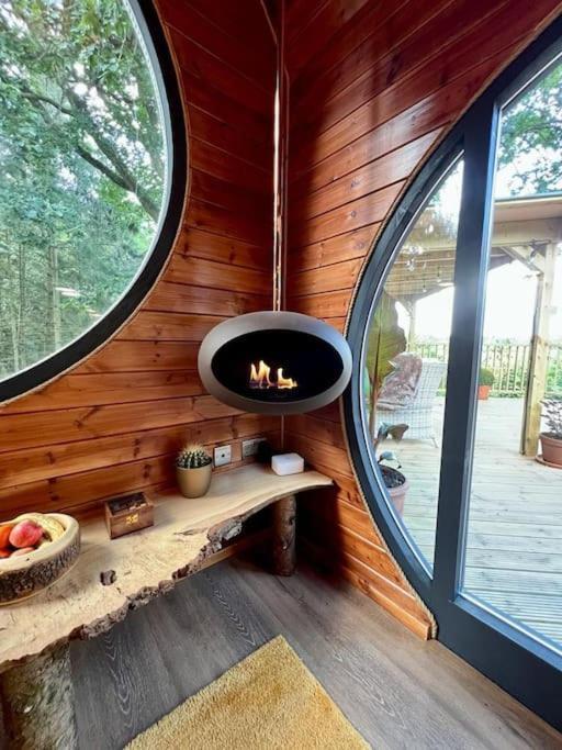 The Pines Treehouse At Treetops Hideouts Richmond  Exterior foto